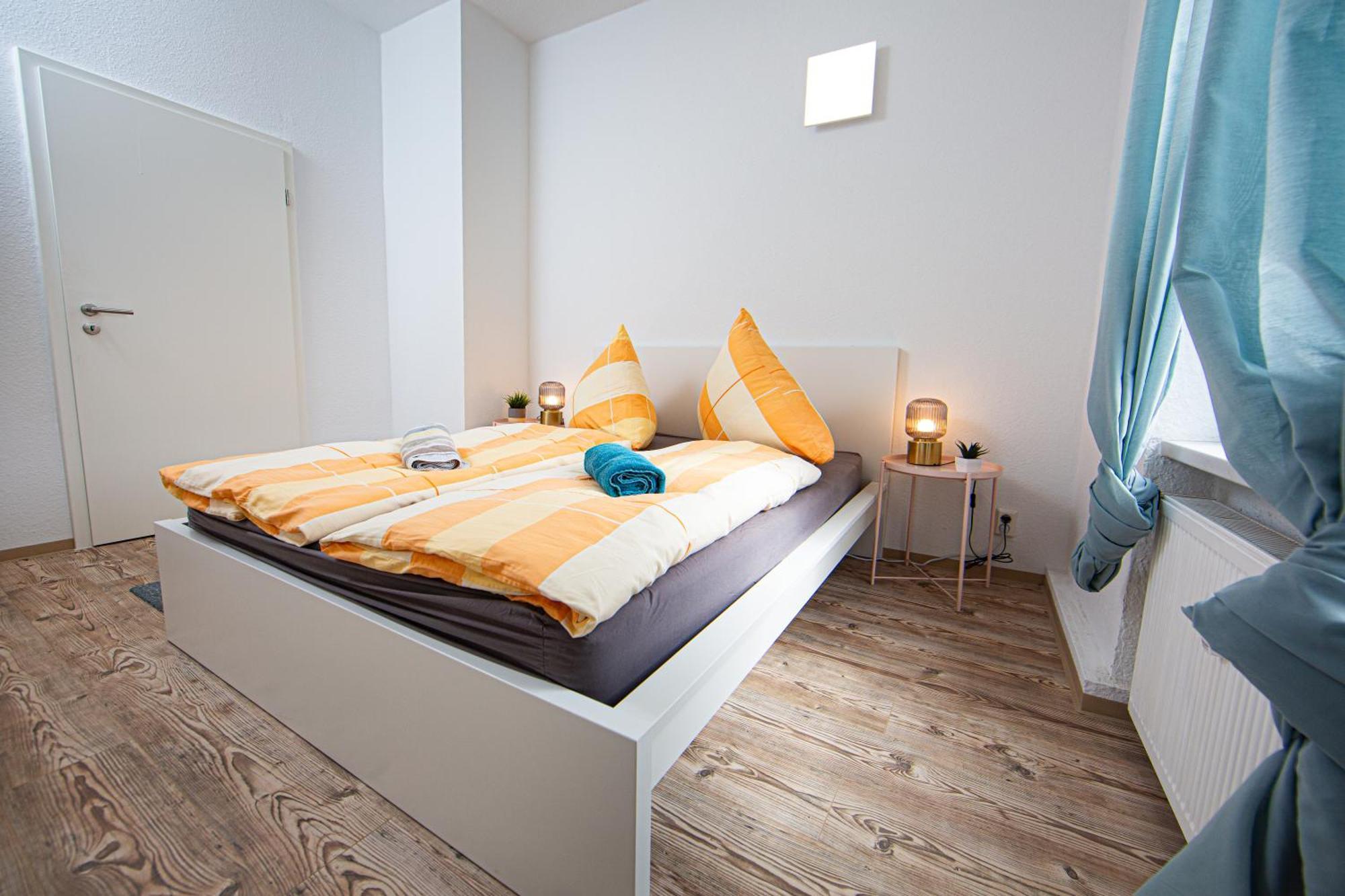 Grossraum-Apartments Mit 2Sz, Wz, Kueche, Smart-Tv, Parken, Etc Érfurt Habitación foto