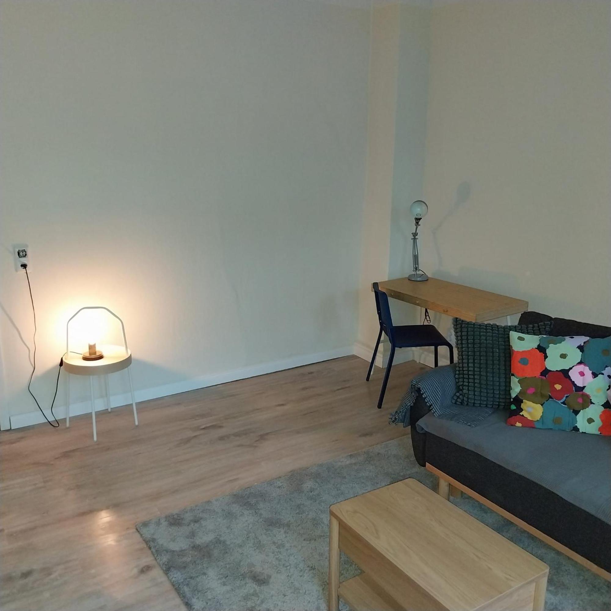 Grossraum-Apartments Mit 2Sz, Wz, Kueche, Smart-Tv, Parken, Etc Érfurt Habitación foto